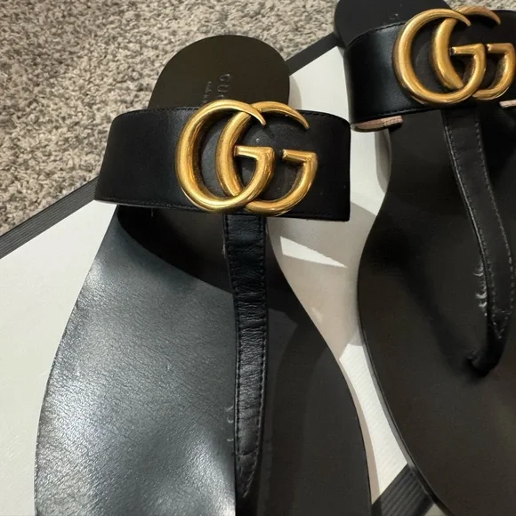 Gucci Black Sandals with Gold Logo - Picture 8 of 12